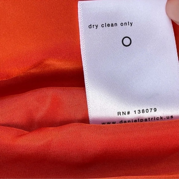 DANIEL PATRICK los angeles Cold Shoulder
Bomber Large - Picture 13 of 16